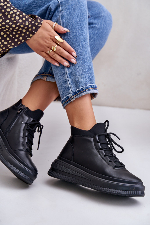 Piel zapatillas con una plataforma Artiker 55C1041 de color negro  Piel zapatillas con una plataforma Artiker 55C1041 de color negro