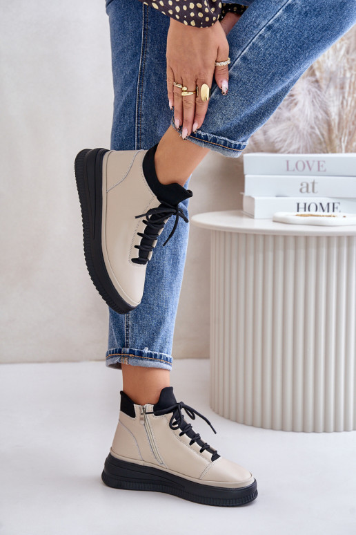 Piel zapatillas con una plataforma Artiker 55C0554 beige  Piel zapatillas con una plataforma Artiker 55C0554 beige