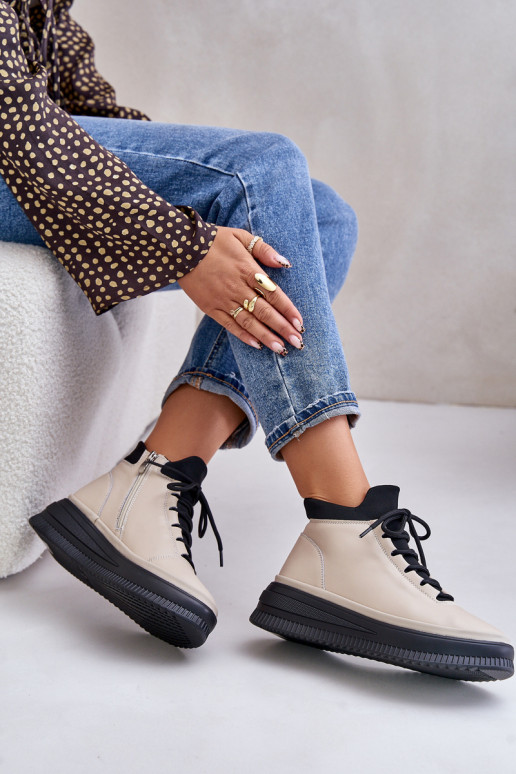 Piel zapatillas con una plataforma Artiker 55C0554 beige  Piel zapatillas con una plataforma Artiker 55C0554 beige