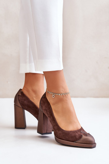 Zapatos de gamuza con tacones Laura Messi 2702 color marrón