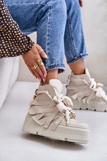 Piel Zapatillas modelo zapatos. Femenino con una plataforma CheBello 4561 beige