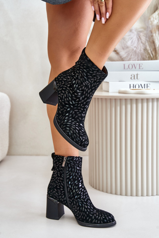 Botas tacón ante Con decoraciones Tłoczeniem D&A CR42-192 de color negro