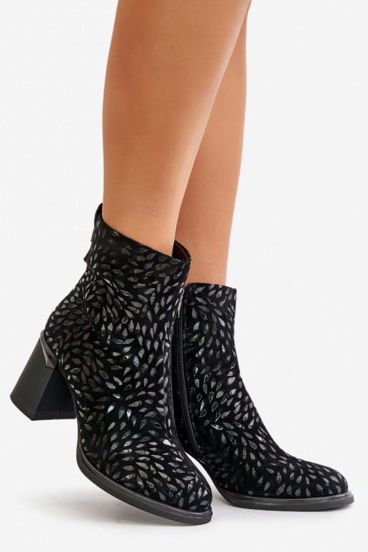 Botas tacón ante Con decoraciones Tłoczeniem D&A CR42-192 de color negro