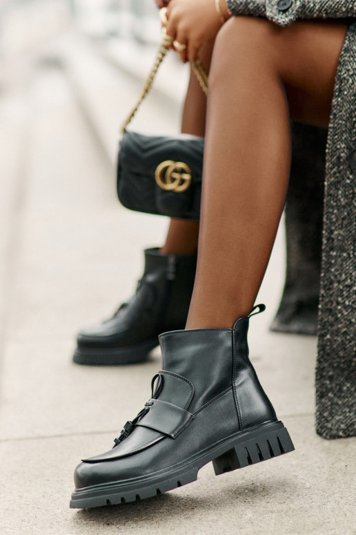 Piel Botas con tacones anchos con adornos calentamiento de color negro Asperra