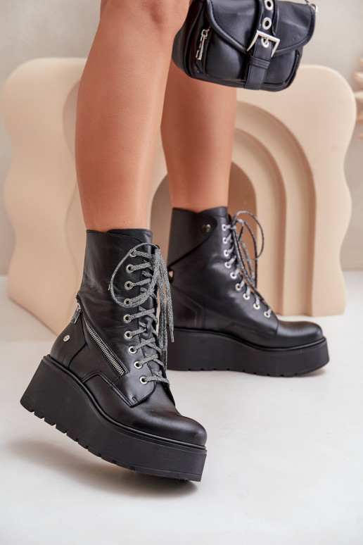 Piel botines de trabajo con una plataforma I Koturnie Tiene queciejka 06676-01 de color negro Piel botines de trabajo con una plataforma I Koturnie Tiene queciejka 06676-01 de color negro