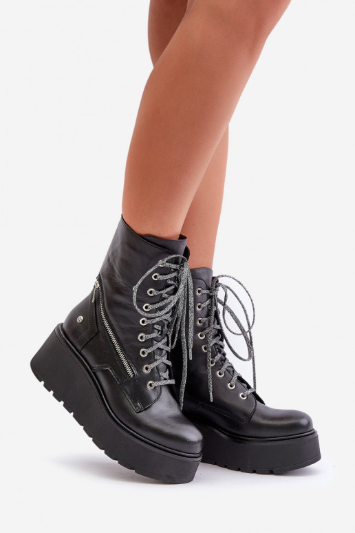 Piel botines de trabajo con una plataforma I Koturnie Tiene queciejka 06676-01 de color negro Piel botines de trabajo con una plataforma I Koturnie Tiene queciejka 06676-01 de color negro