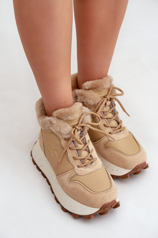 Piel Zapatillas modelo zapatos. zapatos Femenino con un abrigo de piel con una plataforma Big Star OO274A330 beige