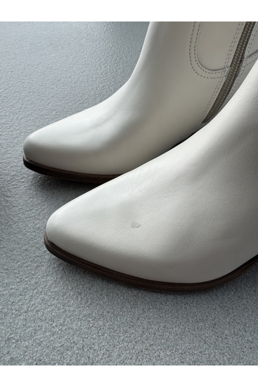 Piel botas Contra el camino con tacones Zazoo 3675 el color blanco Piel botas Contra el camino con tacones Zazoo 3675 el color blanco