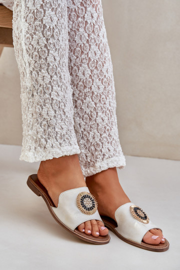 Zapatillas de cuero con adornos con tacones anchos LeAski 3047/O color dorado Przecierany