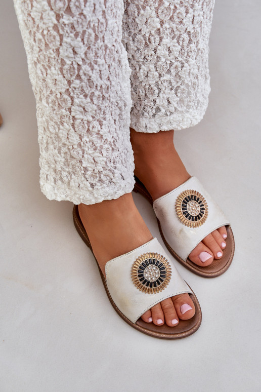 Zapatillas de cuero con adornos con tacones anchos LeAski 3047/O color dorado Przecierany Zapatillas de cuero con adornos con tacones anchos LeAski 3047/O color dorado Przecierany