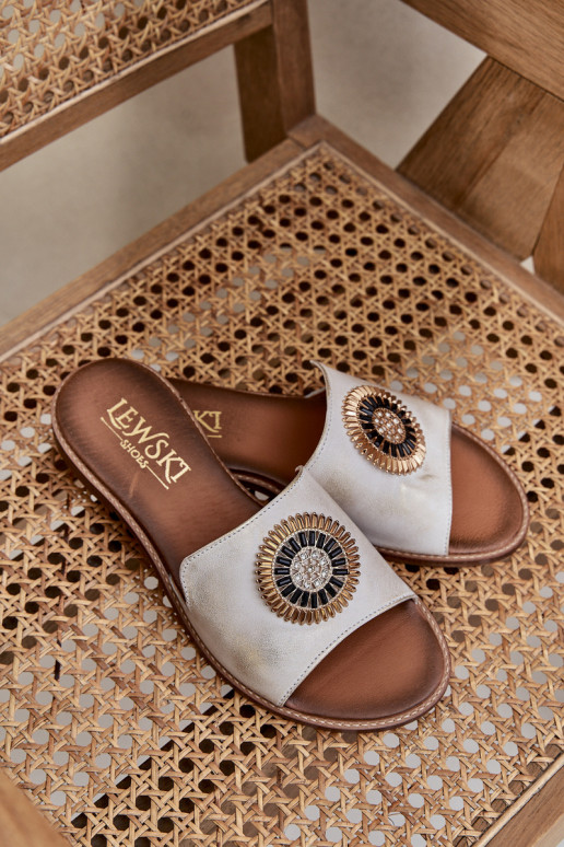 Zapatillas de cuero con adornos con tacones anchos LeAski 3047/O color dorado Przecierany Zapatillas de cuero con adornos con tacones anchos LeAski 3047/O color dorado Przecierany