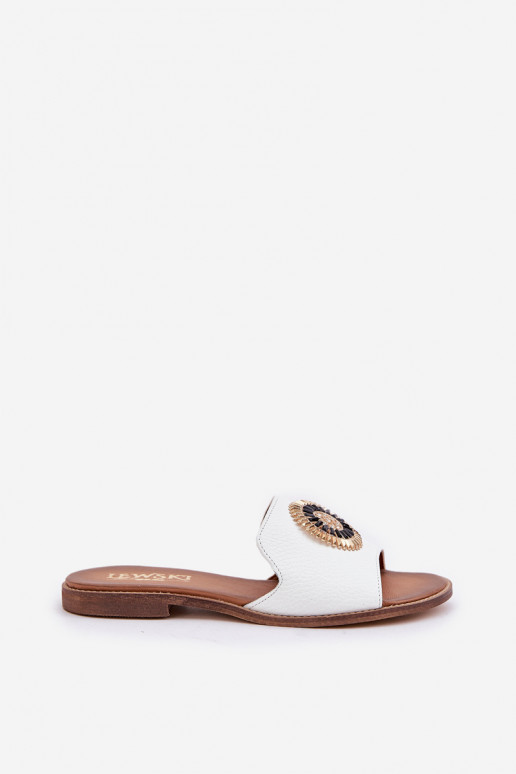 Zapatillas de cuero con adornos con tacones anchos LeAski 3047/O el color blanco