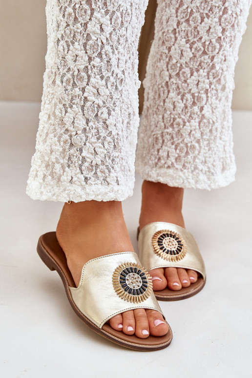 Zapatillas de cuero con adornos con tacones anchos Zazoo 3047/O color dorado