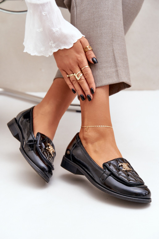 Piel Mocasines lacados con detalles dorados Laura Messi 2927 de color negro Piel Mocasines lacados con detalles dorados Laura Messi 2927 de color negro