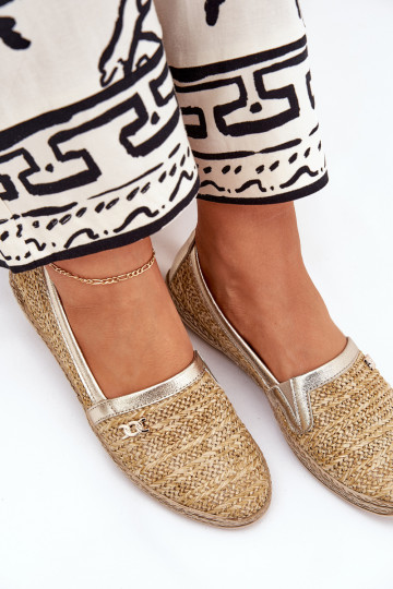 Espadrilles elegantes de piel con trenzado Zazoo 10178 color arena-dorado