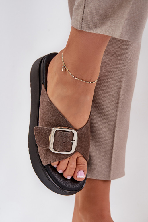 Zapatillas de ante para mujer. con hebillas con una plataforma Zazoo 3019 color marrón Zapatillas de ante para mujer. con hebillas con una plataforma Zazoo 3019 color marrón