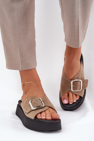 Zapatillas de ante para mujer. con hebillas con una plataforma Zazoo 3019 beige