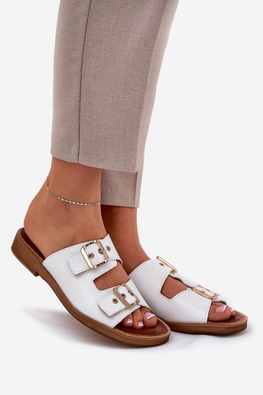 Piel isósceles Zapatillas con hebillas Zazoo 3020 el color blanco Piel isósceles Zapatillas con hebillas Zazoo 3020 el color blanco