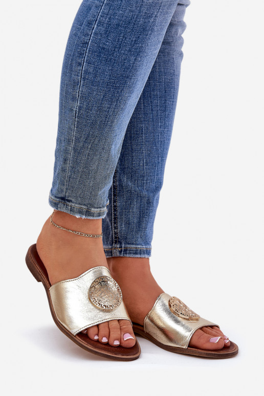 Zazoo 2938 Zapatillas de cuero con tacones anchos con adornos color dorado Zazoo 2938 Zapatillas de cuero con tacones anchos con adornos color dorado