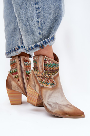 Botines de cuero estilo vaquero con tacones decorados con trenzado Tai turiciejka 06810-29 de varios colores