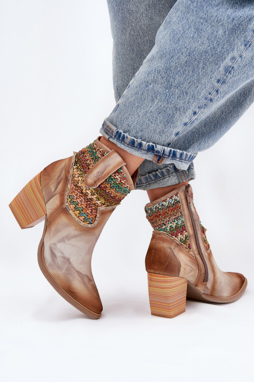 Piel botas estilo vaquero con tacones para decorar Plecionką Tiene queciejka 06810-29 Colores diferentes Piel botas estilo vaquero con tacones para decorar Plecionką Tiene queciejka 06810-29 Colores diferentes