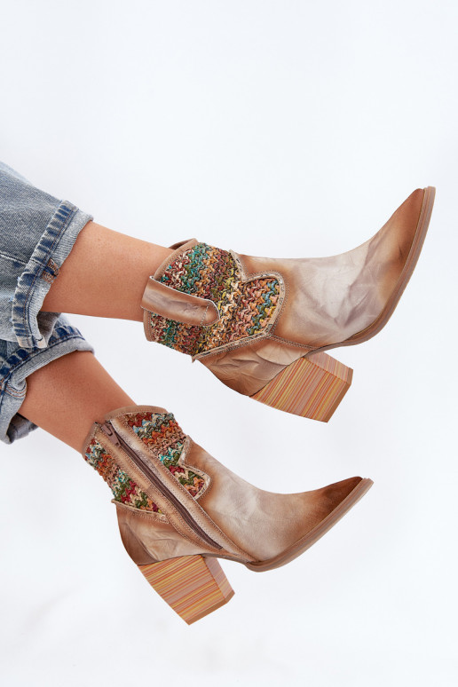 Piel botas estilo vaquero con tacones para decorar Plecionką Tiene queciejka 06810-29 Colores diferentes Piel botas estilo vaquero con tacones para decorar Plecionką Tiene queciejka 06810-29 Colores diferentes