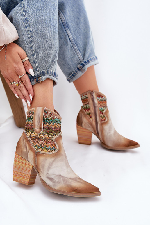 Piel botas estilo vaquero con tacones para decorar Plecionką Tiene queciejka 06810-29 Colores diferentes Piel botas estilo vaquero con tacones para decorar Plecionką Tiene queciejka 06810-29 Colores diferentes