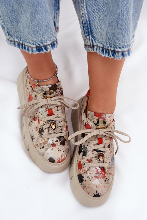 Piel Zapatillas modelo zapatos. con una plataforma Tiene queciejka 06891-18 beige