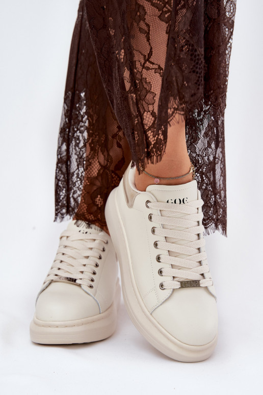 Piel Zapatillas modelo zapatos. Femenino con una plataforma GOE RR2N4004 beige
