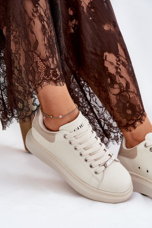 Piel Zapatillas modelo zapatos. Femenino con una plataforma GOE RR2N4004 beige