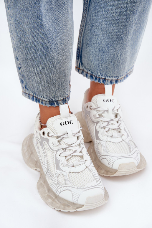 Piel Zapatillas modelo zapatos. Femenino GOE RR2N4083 beige