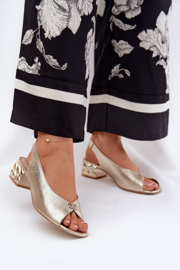 Piel Estilo elegante Sandalias de mujer CheBello 4724 color dorado 2