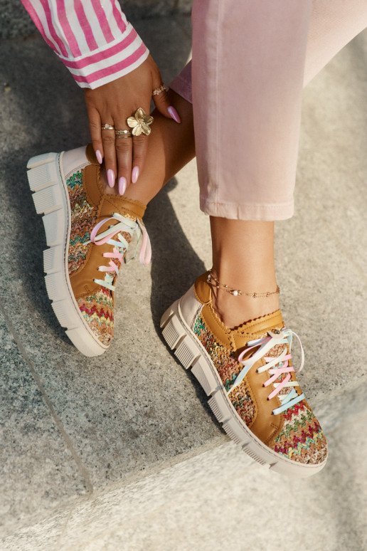 Femenino Piel zapatos Tiene queciejka 05850-29 Colores diferentes Femenino Piel zapatos Tiene queciejka 05850-29 Colores diferentes