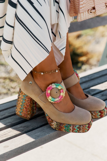Zapatos de ante con trenza, tacones y plataforma Tai turiciejka 06839-04 color arena