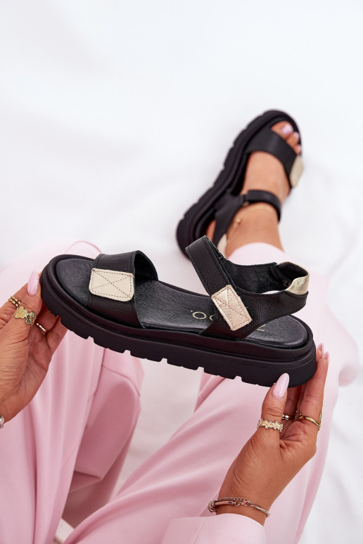 Sandalias de mujer Femenino con una plataforma Zazoo 40443 de color negro Sandalias de mujer Femenino con una plataforma Zazoo 40443 de color negro