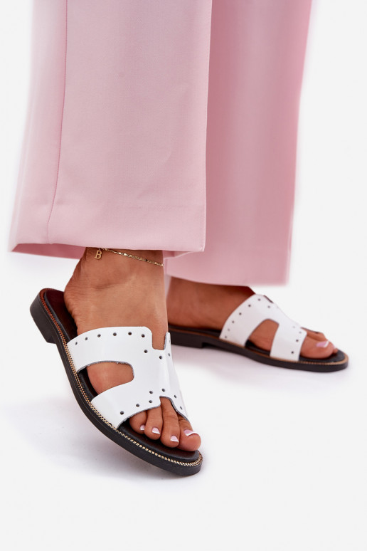 Zazoo 40326 con efecto barniz Femenino Zapatillas Con recortes decorativos el color blanco Zazoo 40326 con efecto barniz Femenino Zapatillas Con recortes decorativos el color blanco