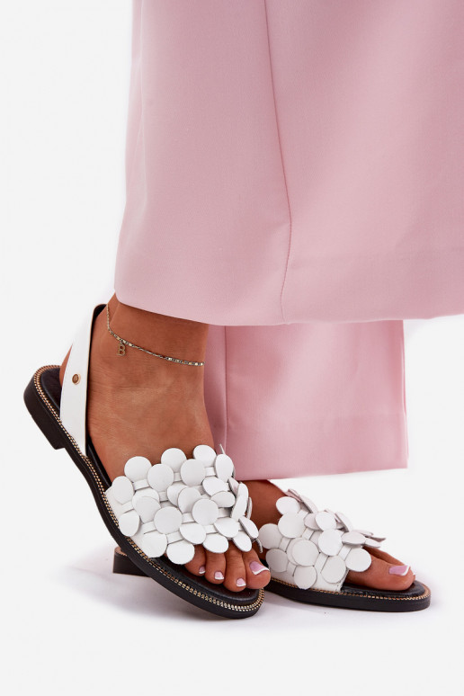 Sandalias de mujer con tacones anchos Zazoo 40425 el color blanco Sandalias de mujer con tacones anchos Zazoo 40425 el color blanco