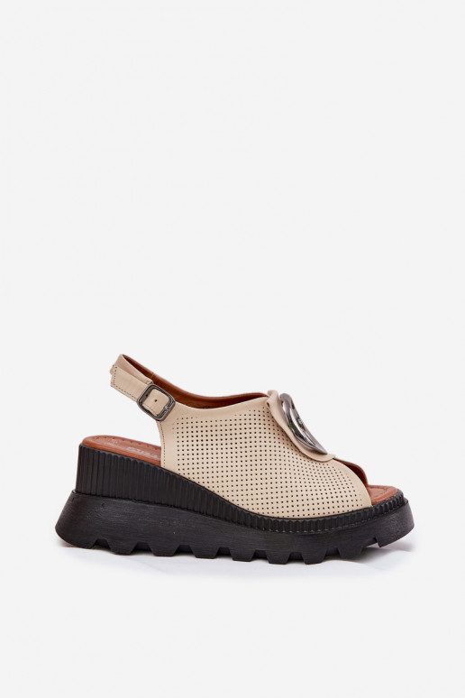 Sandalias de mujer Femenino en una cuña con adornos Artiker 56C0111 beige Sandalias de mujer Femenino en una cuña con adornos Artiker 56C0111 beige