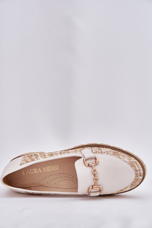 Piel mocasines de mujer Ze color doradom Detalem Laura Messi 2938 color marfil