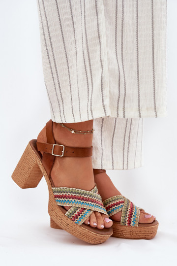 Sandalias marrones para mujer con tacones y tira trenzada Zazoo 40460