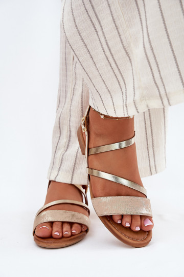 Sandalias de mujer Femenino con tacones anchos Tiene queciejka 06966-25 color dorado