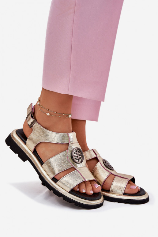 Sandalias de mujer Femenino con efecto barniz Con decoraciones Detalem Artiker 56C0689 color dorado Sandalias de mujer Femenino con efecto barniz Con decoraciones Detalem Artiker 56C0689 color dorado