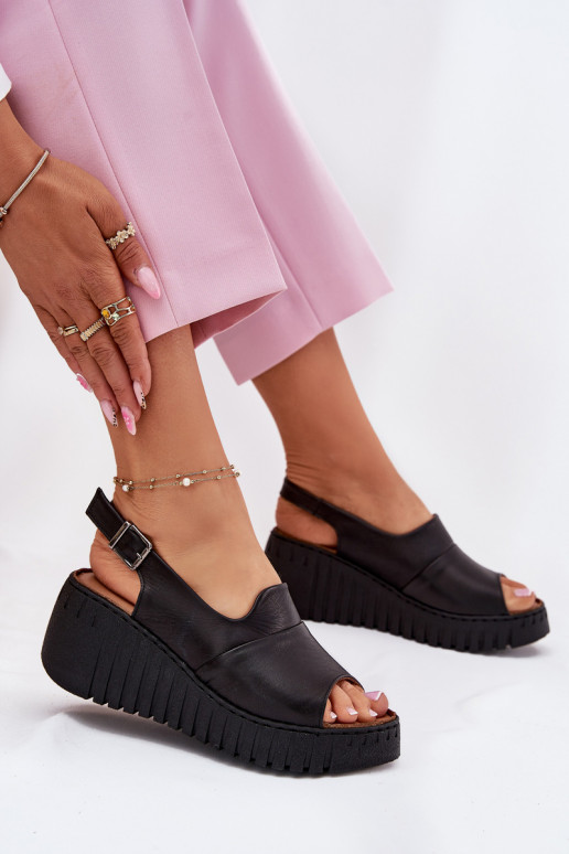 Sandalias de mujerActivadoturalnej Skóry en una cuña Artiker 54C0791 de color negro Sandalias de mujerActivadoturalnej Skóry en una cuña Artiker 54C0791 de color negro