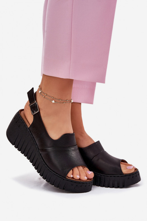 Sandalias de mujerActivadoturalnej Skóry en una cuña Artiker 54C0791 de color negro Sandalias de mujerActivadoturalnej Skóry en una cuña Artiker 54C0791 de color negro