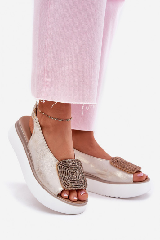 Zazoo 1786 Sandalias de mujer Femenino con una plataforma con adornos color dorado Przecierany Zazoo 1786 Sandalias de mujer Femenino con una plataforma con adornos color dorado Przecierany