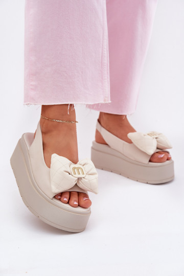 Sandalias de mujer Femenino con una plataforma con cintas CheBello 4641 beige