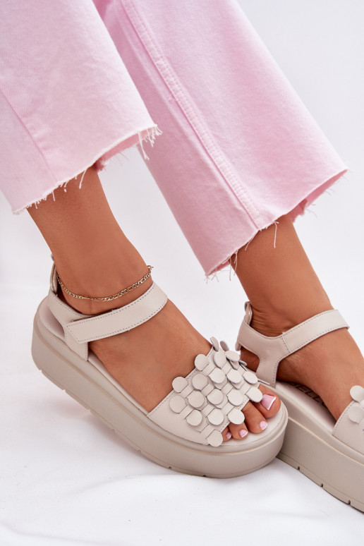 Sandalias de mujer Femenino con una plataforma CheBello 4701 beige Sandalias de mujer Femenino con una plataforma CheBello 4701 beige