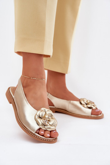 Sandalias de cuero planas doradas con ornamentos CheBello 4642