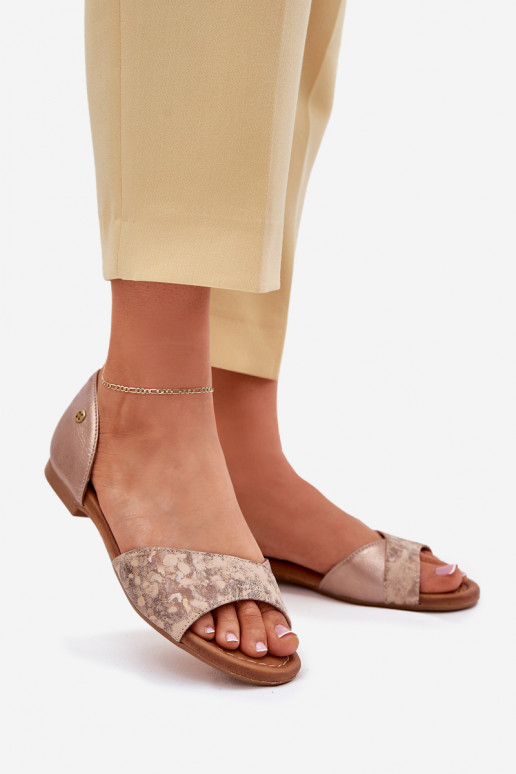 Sandalias de mujer Femenino con tacones anchos Tiene queciejka 06947-25 color dorado Sandalias de mujer Femenino con tacones anchos Tiene queciejka 06947-25 color dorado