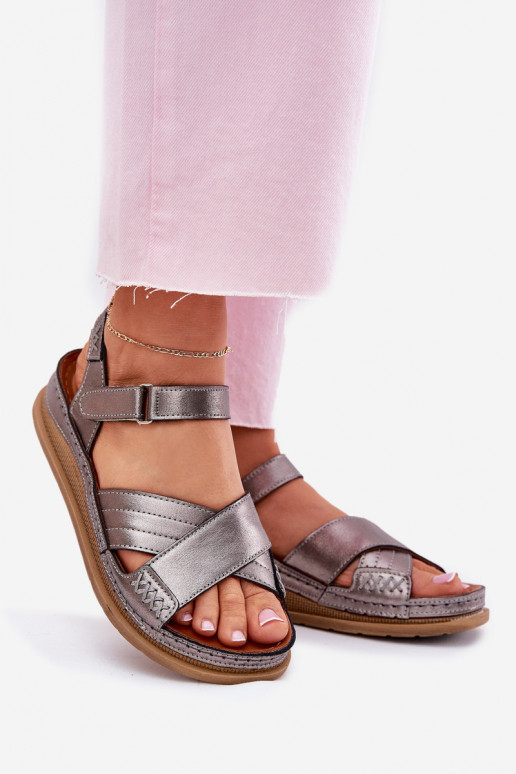 Sandalias de mujer Femenino con una plataforma Tiene queciejka L7064-35 color gris Sandalias de mujer Femenino con una plataforma Tiene queciejka L7064-35 color gris